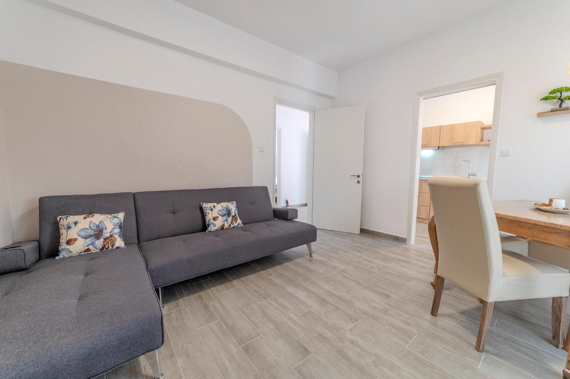 Stamatia Suites 아스프로발타 외부 사진