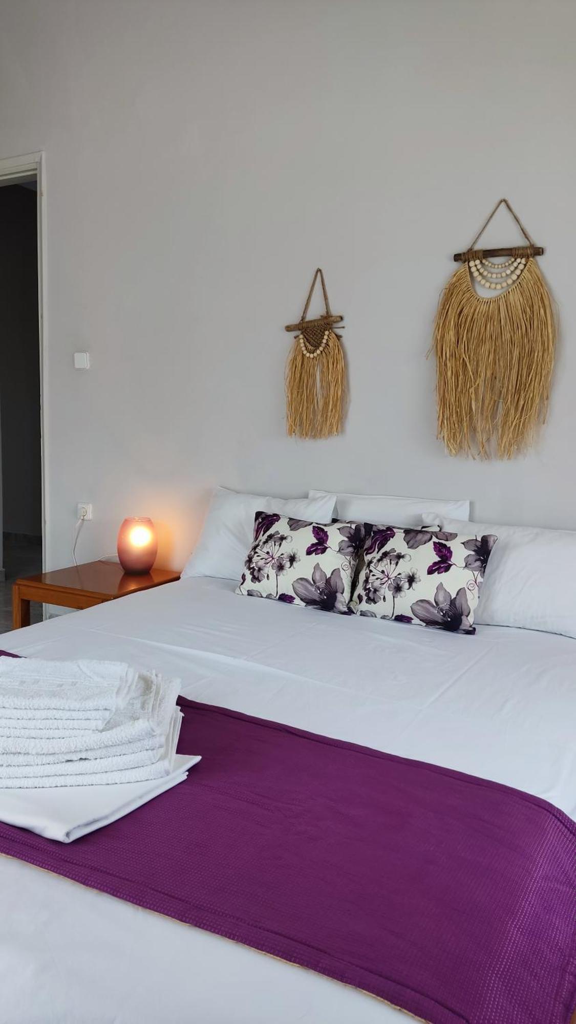 Stamatia Suites 아스프로발타 객실 사진
